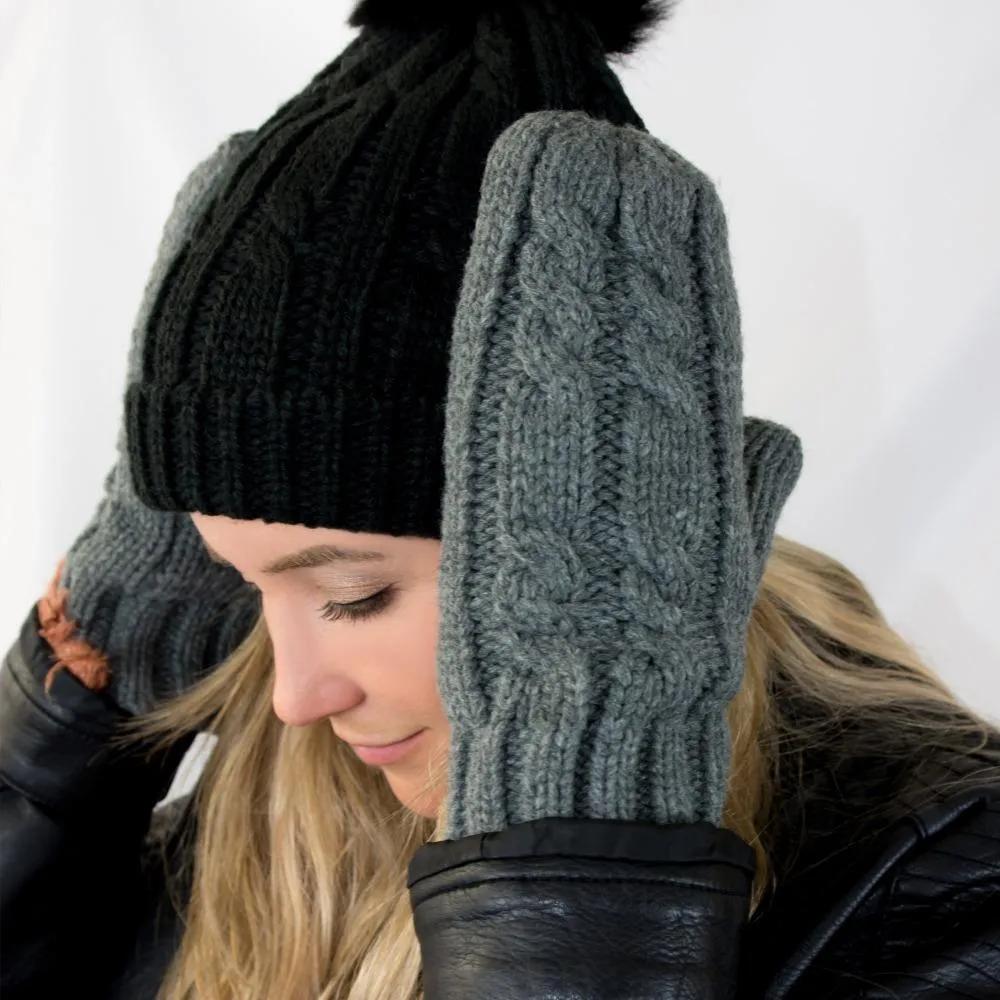 Women’s Chunky Cable Knit Mittens